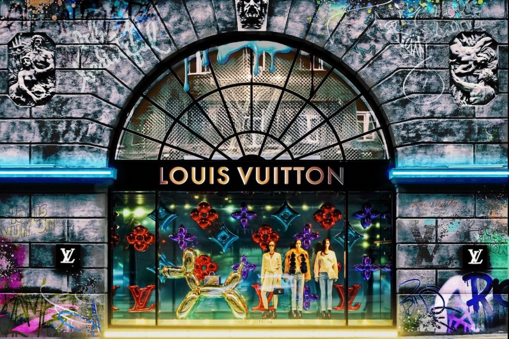 Image 1 of Afterhours At Louis
